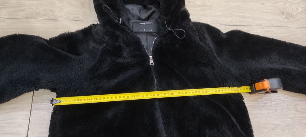 Futerko czarne roz S/ wzrost 158