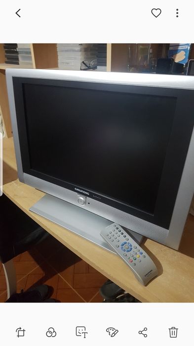 Televisão grundig 1v ou 220v