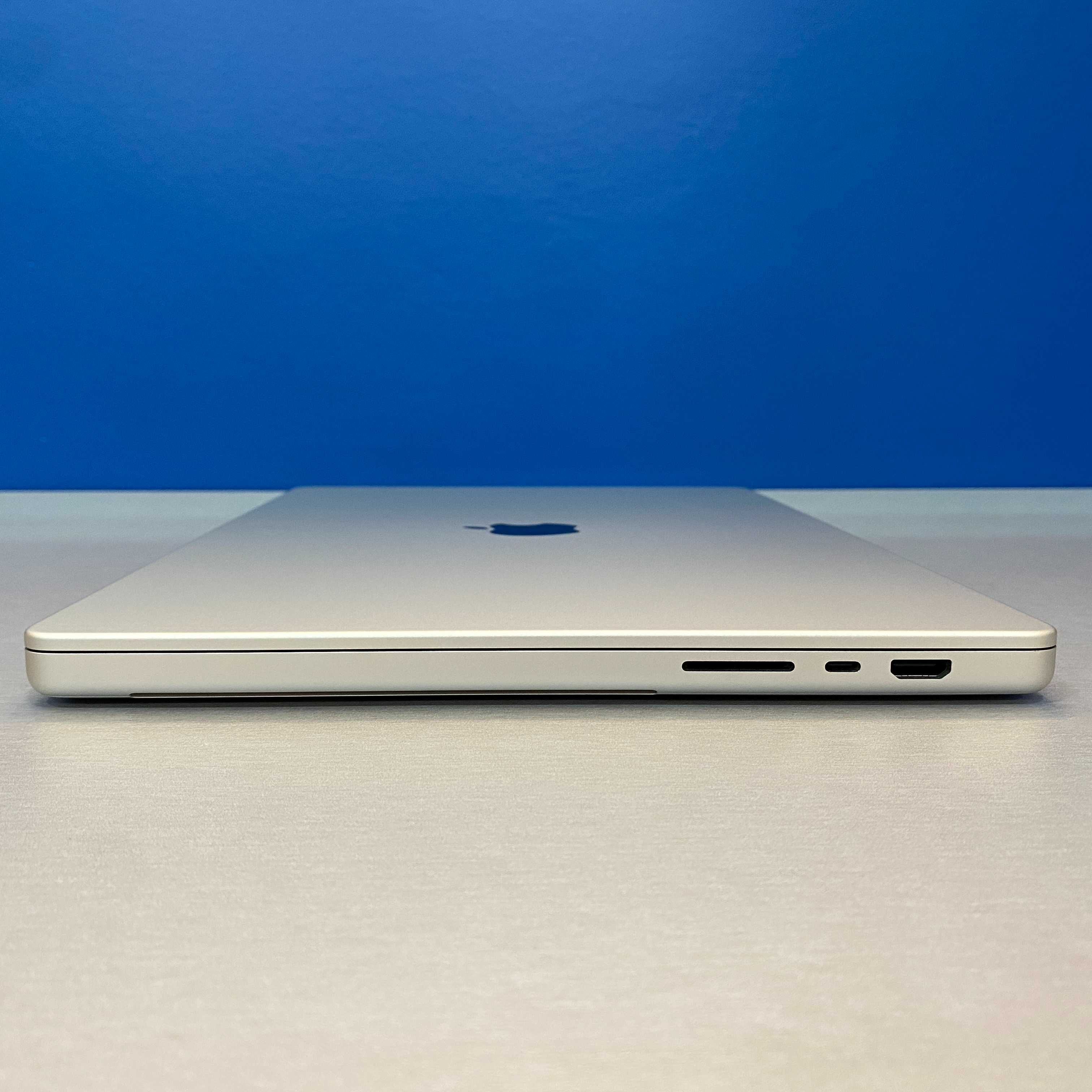 Apple MacBook Pro 16" (2021) - M1 Pro 10-Cores/16GB/512GB SSD