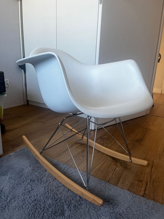 Krzesło bujane na płozach