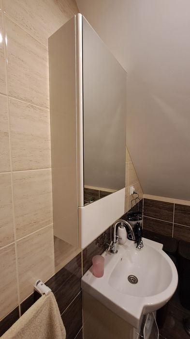 Zestaw mebli łazienkowych Koło umywalka z baterią słupek szafka z lust