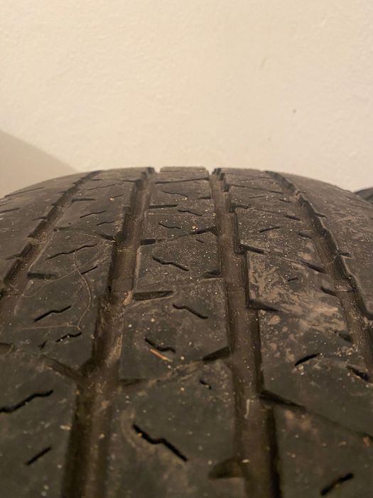 Pneus 265/60/18 continental ( Pickup)