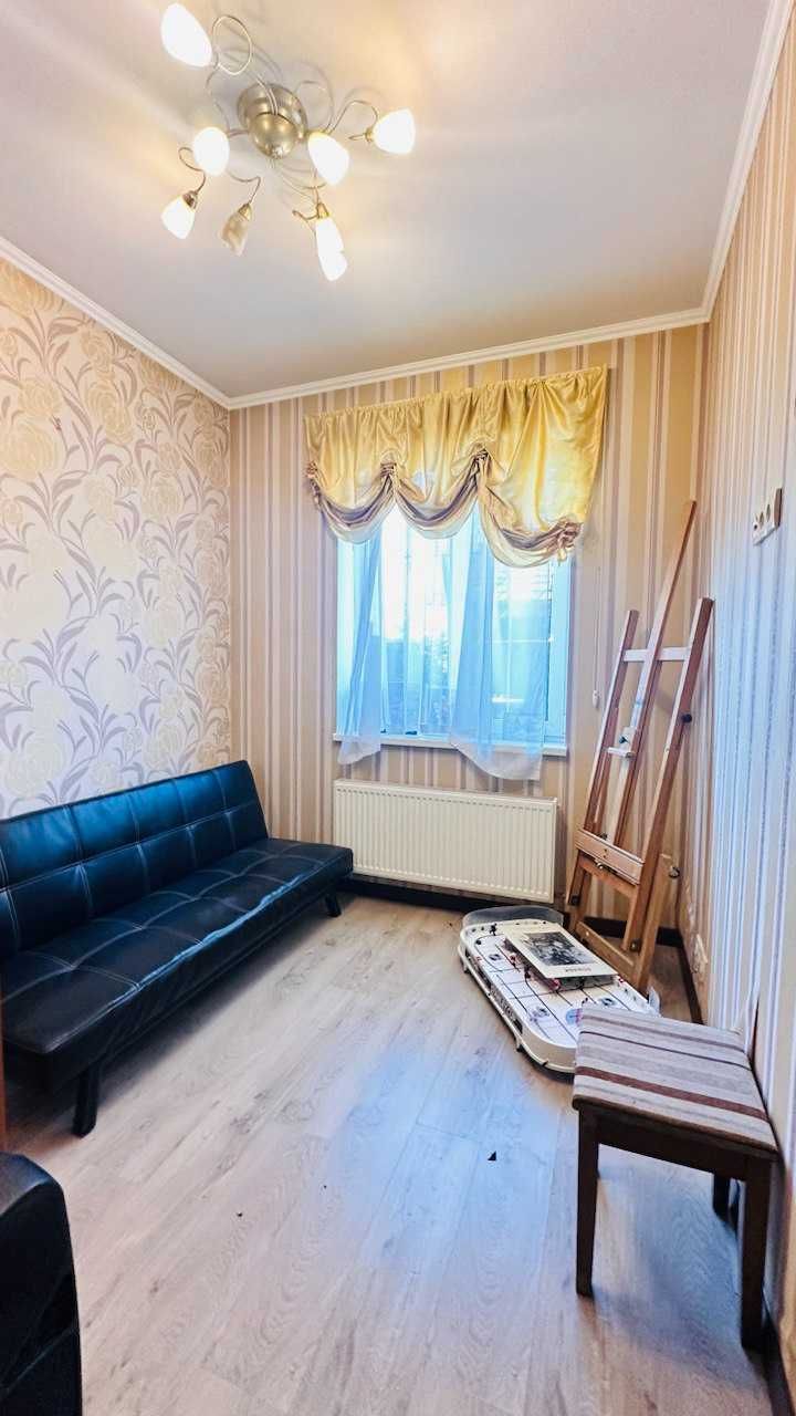 Терміновий продаж будинку  в передмісті Києва .