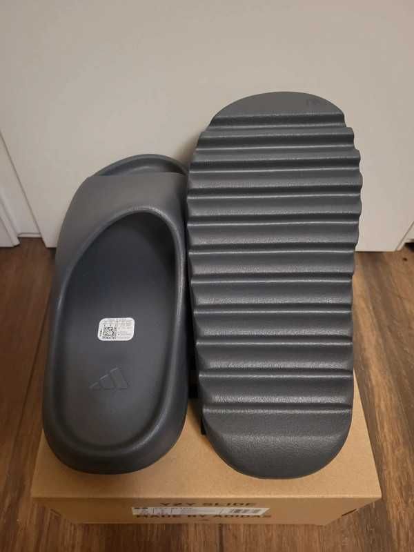 *NoweAdidas YeezySlideGreyButy*Oryglnał 42