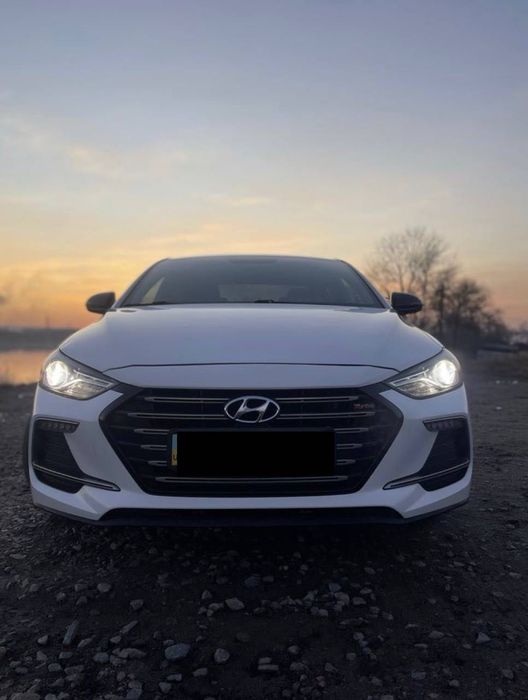 Оренда авто Hyundai Elantra 2600 неділя