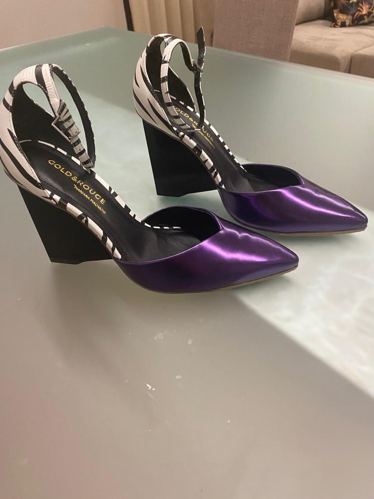 Sapato Gold&Rouge de Mariana Machado