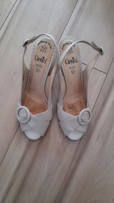 Kremowe sandałki Caprice# buty na obcasie r. 38,5