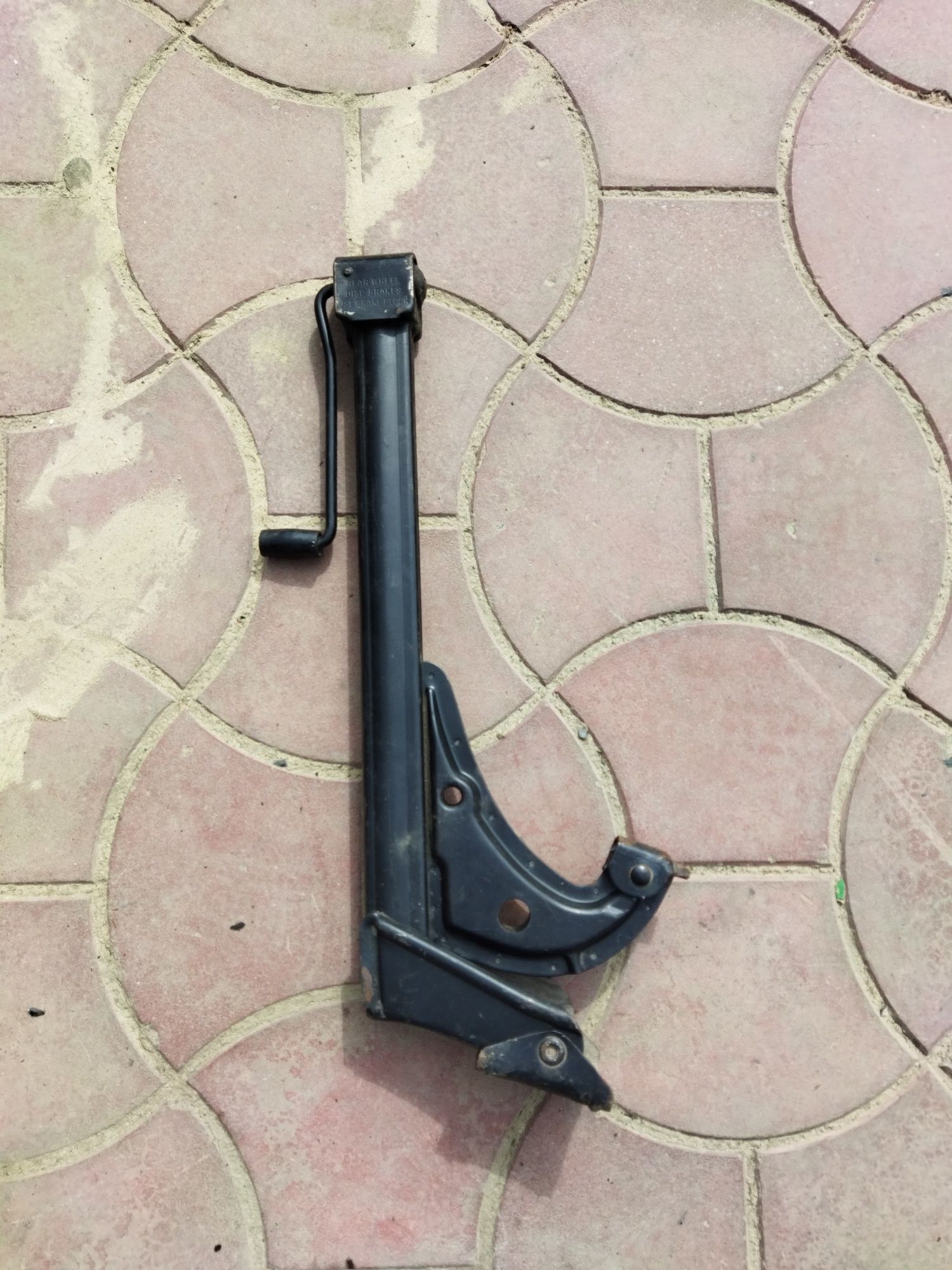 Домкрат BMW e 34