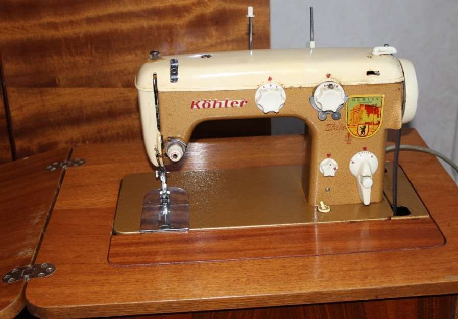 Продам швейную машину ЗИГ-ЗАГ 1950-х г.