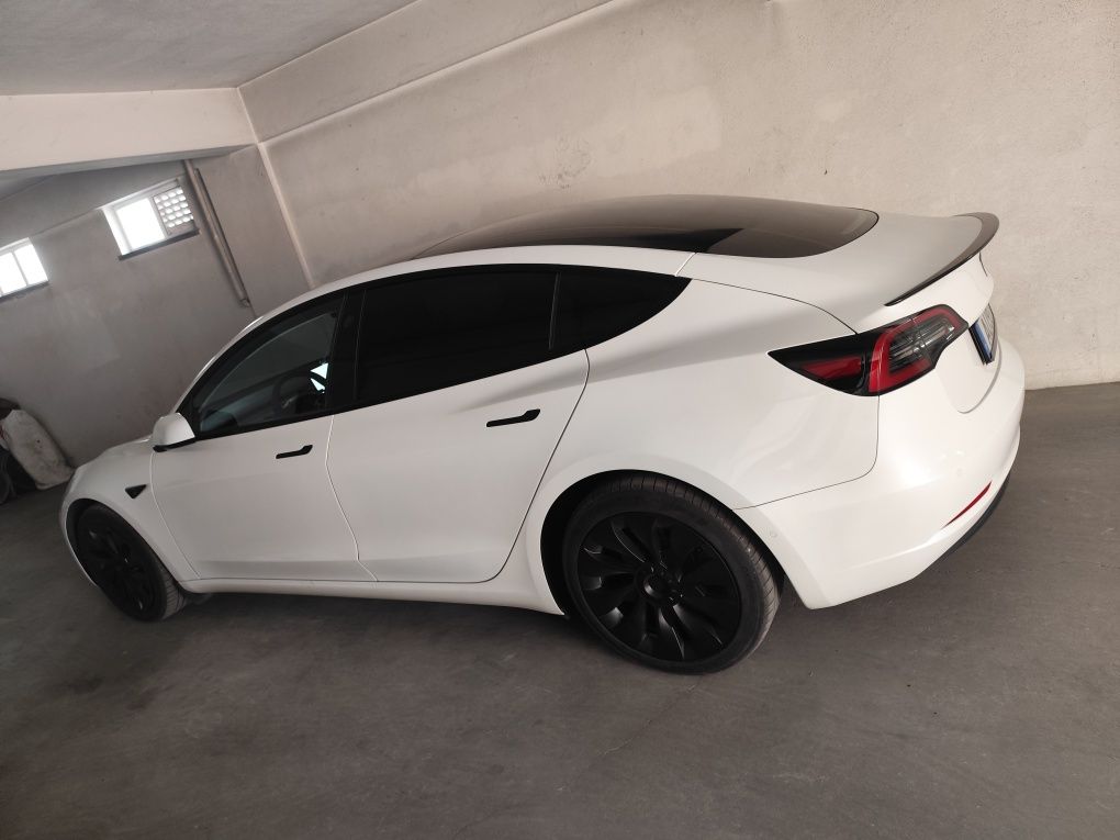Model 3 long range dual motor