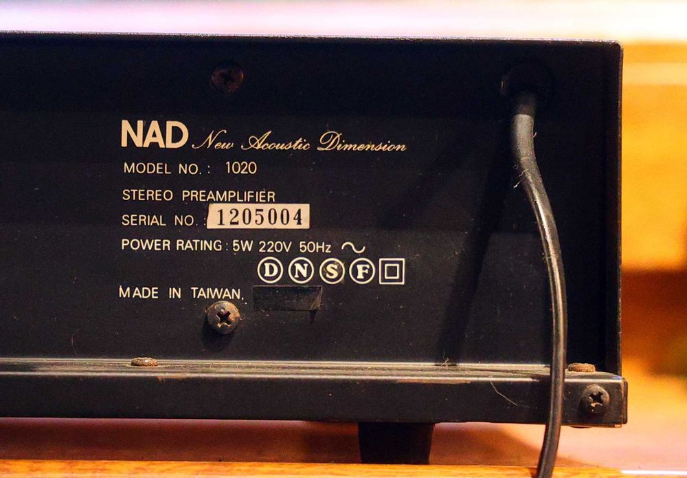Preamp Przedwzmacniacz NAD 1020 przyjemny dźwiękowo