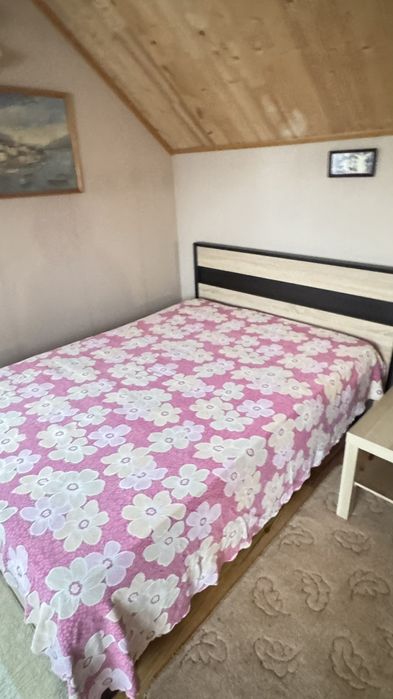 Оренда пів будинку