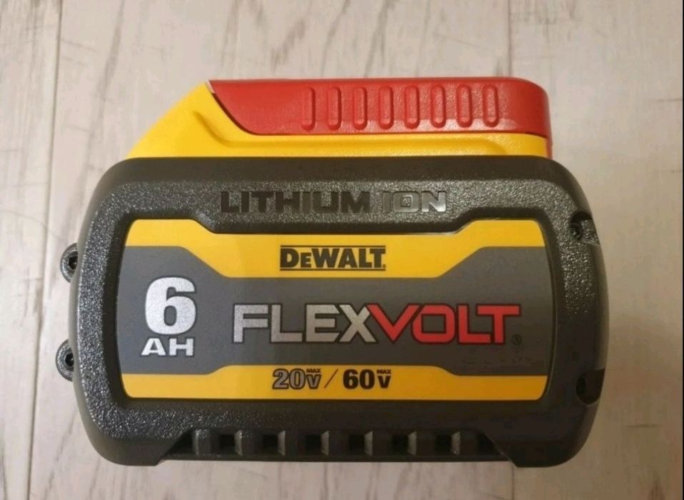 Новий акумулятор батарея Dewalt 6Ач DCB206 із США Оригінал