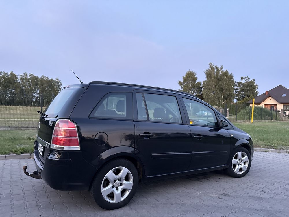Opel Zafira B 2006r 1.9cdti 122km/7 osobowy/Hak/Bez wkładu