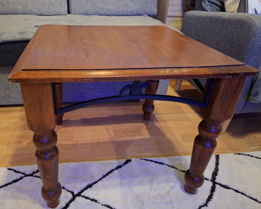 Stolik kawowy z Malezji