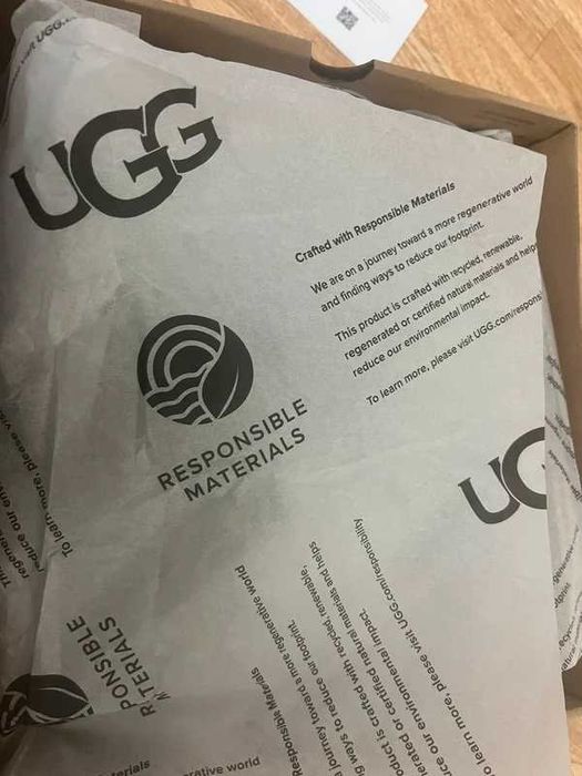 UGG_Lowmel_Sand_R.37