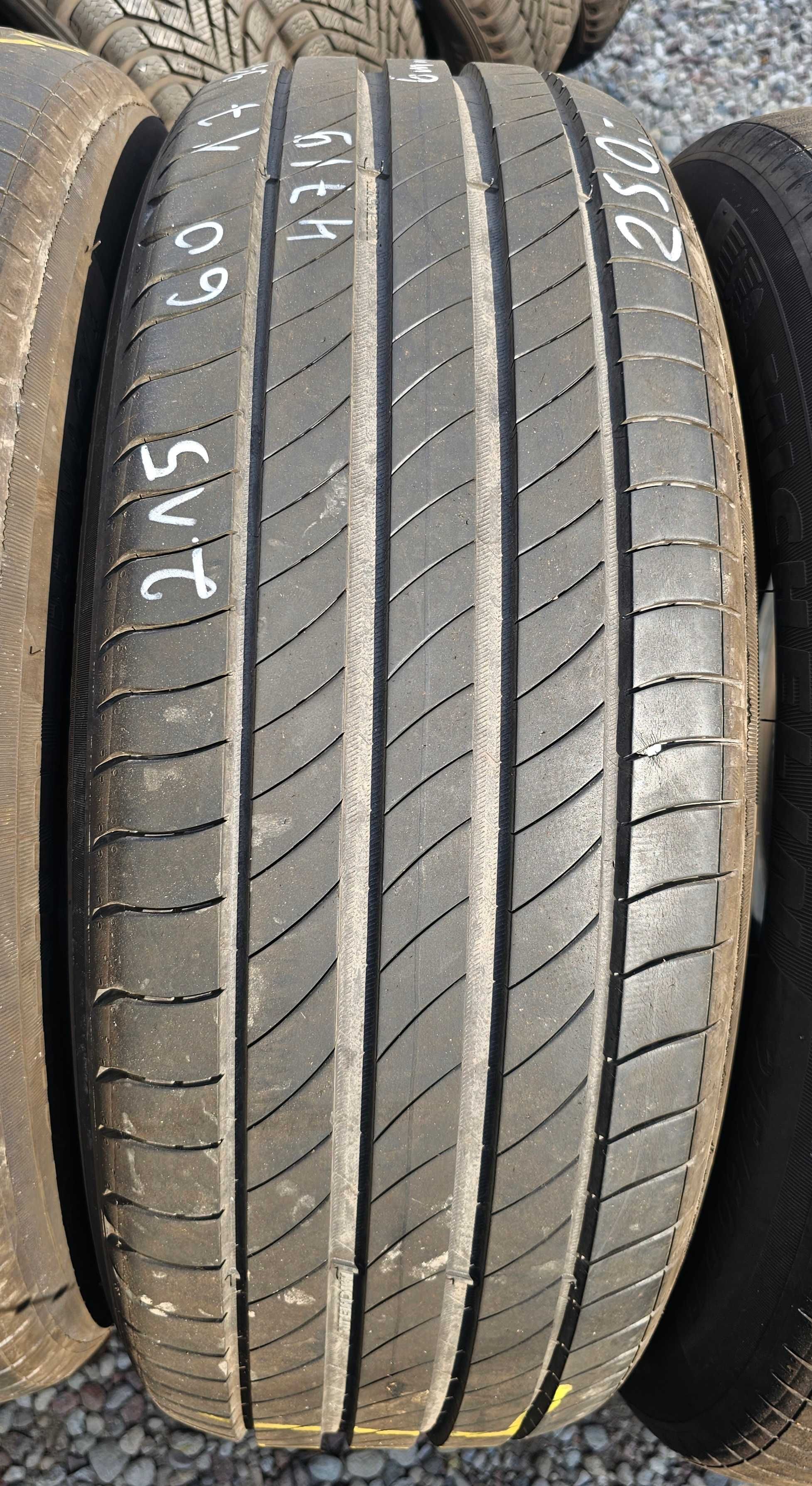 215/60R17 Michelin Primacy 4 Lato