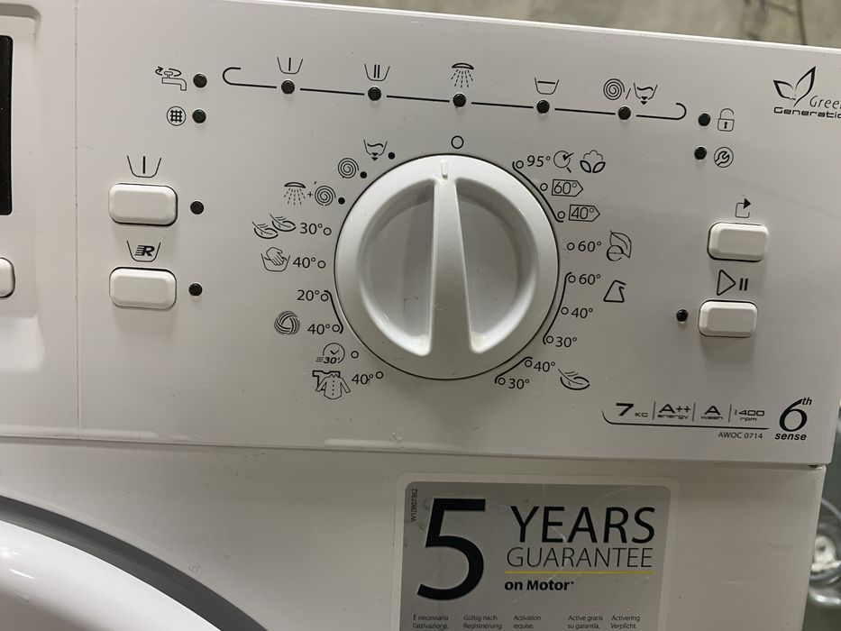 Продам пральну машину Whirlpool AWOC0714, 7 кг. Вузька, гарантія.