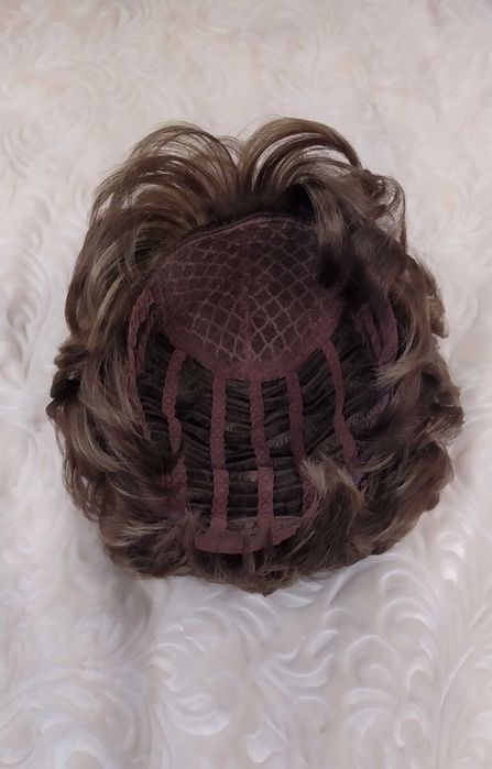 Парик женский короткий