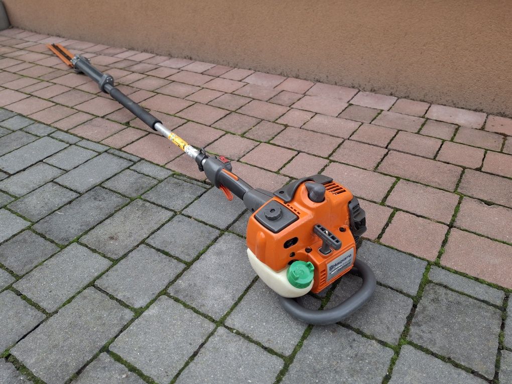 Nożyce spalinowe na wysięgniku do żywopłotu Husqvarna 325 HE 4