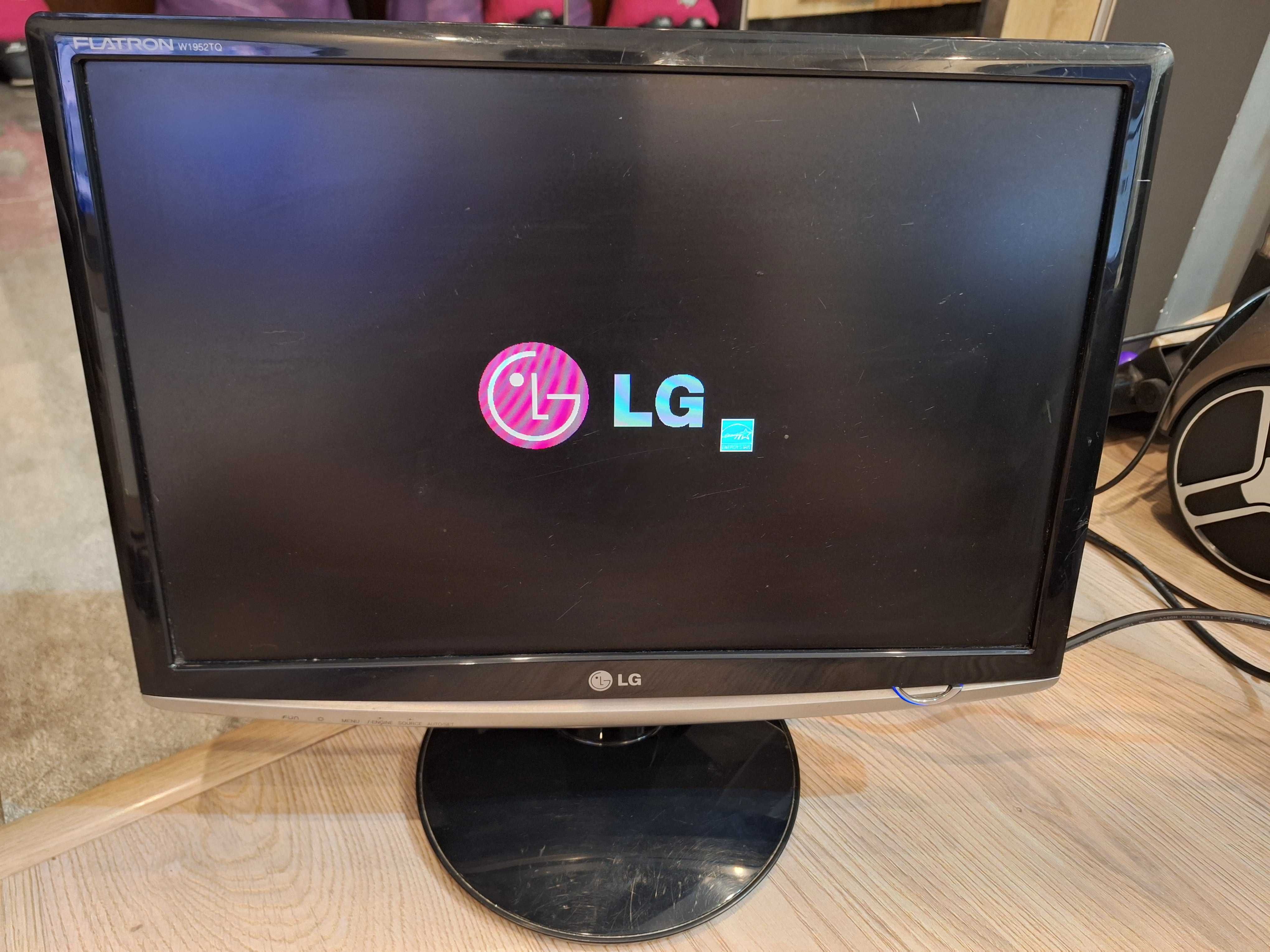 LG Flatron W1952TQ