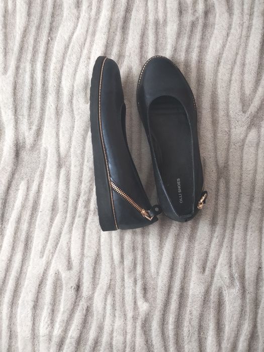 Продам туфельки из натуральной кожи р-р 38