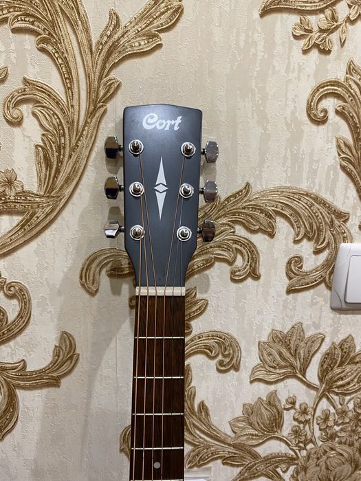 Гитара аккустическая 6 струн