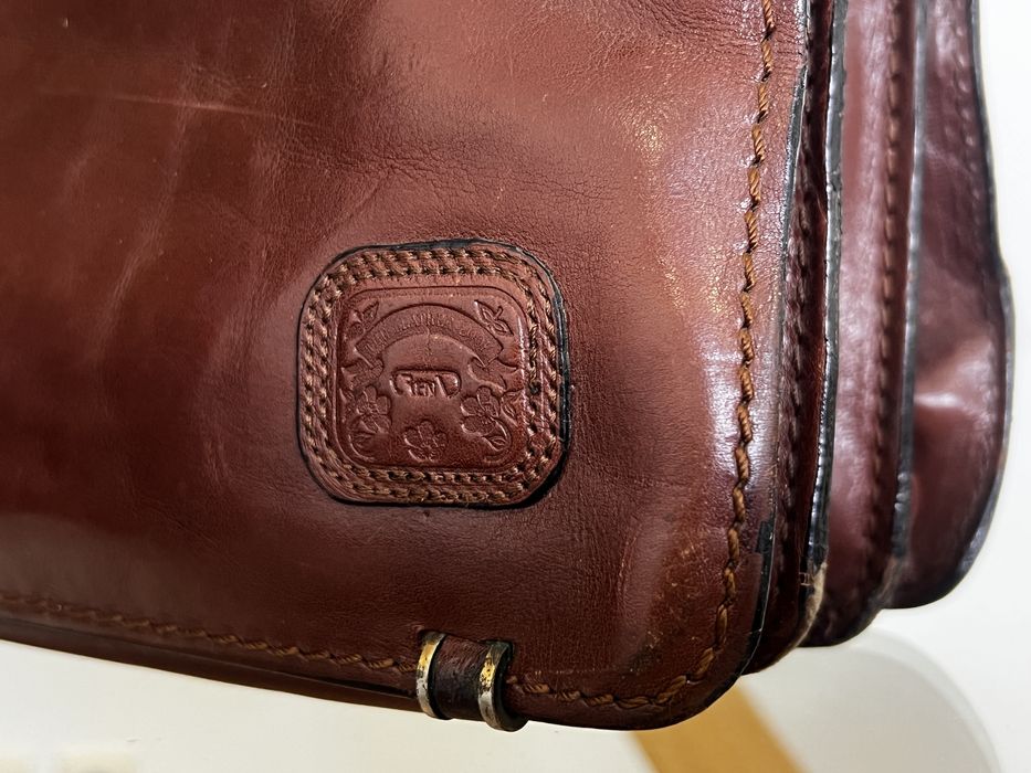 Pasta em pele diolomata