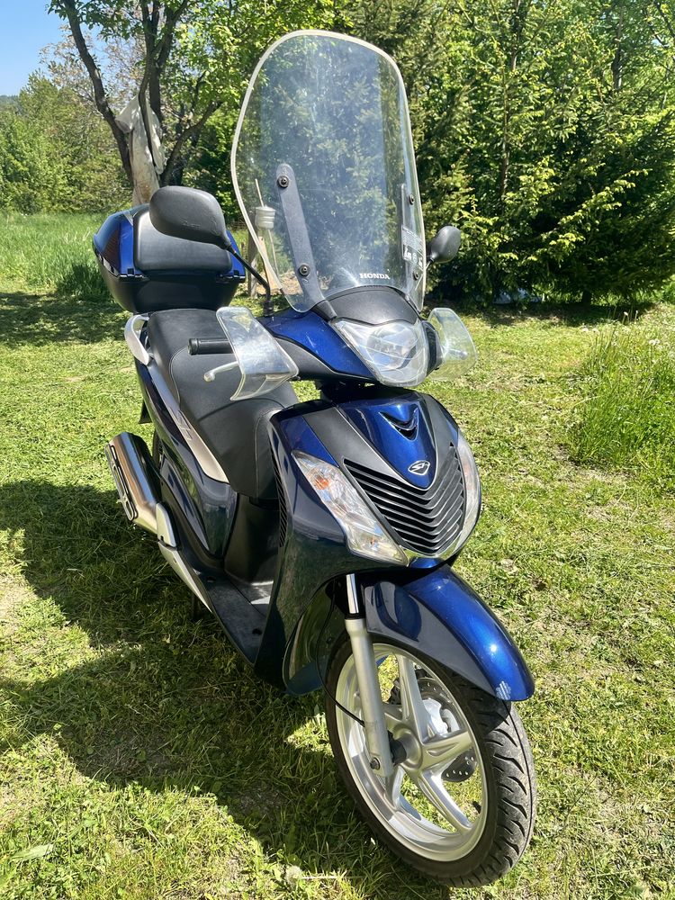 Скутер Honda SH 125