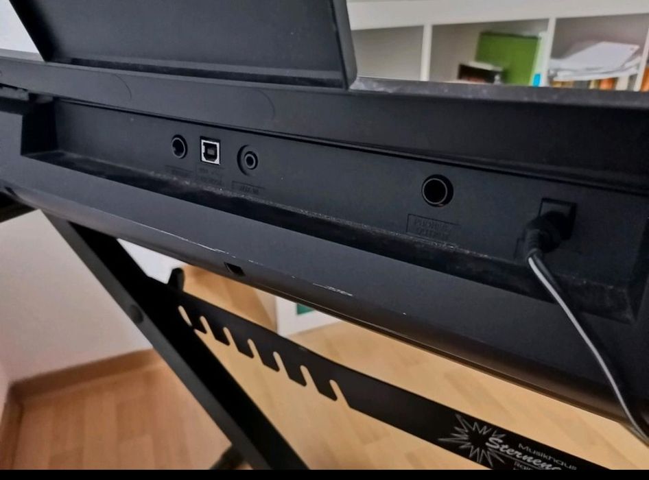 Синтезатор Yamaha PSR e 343
