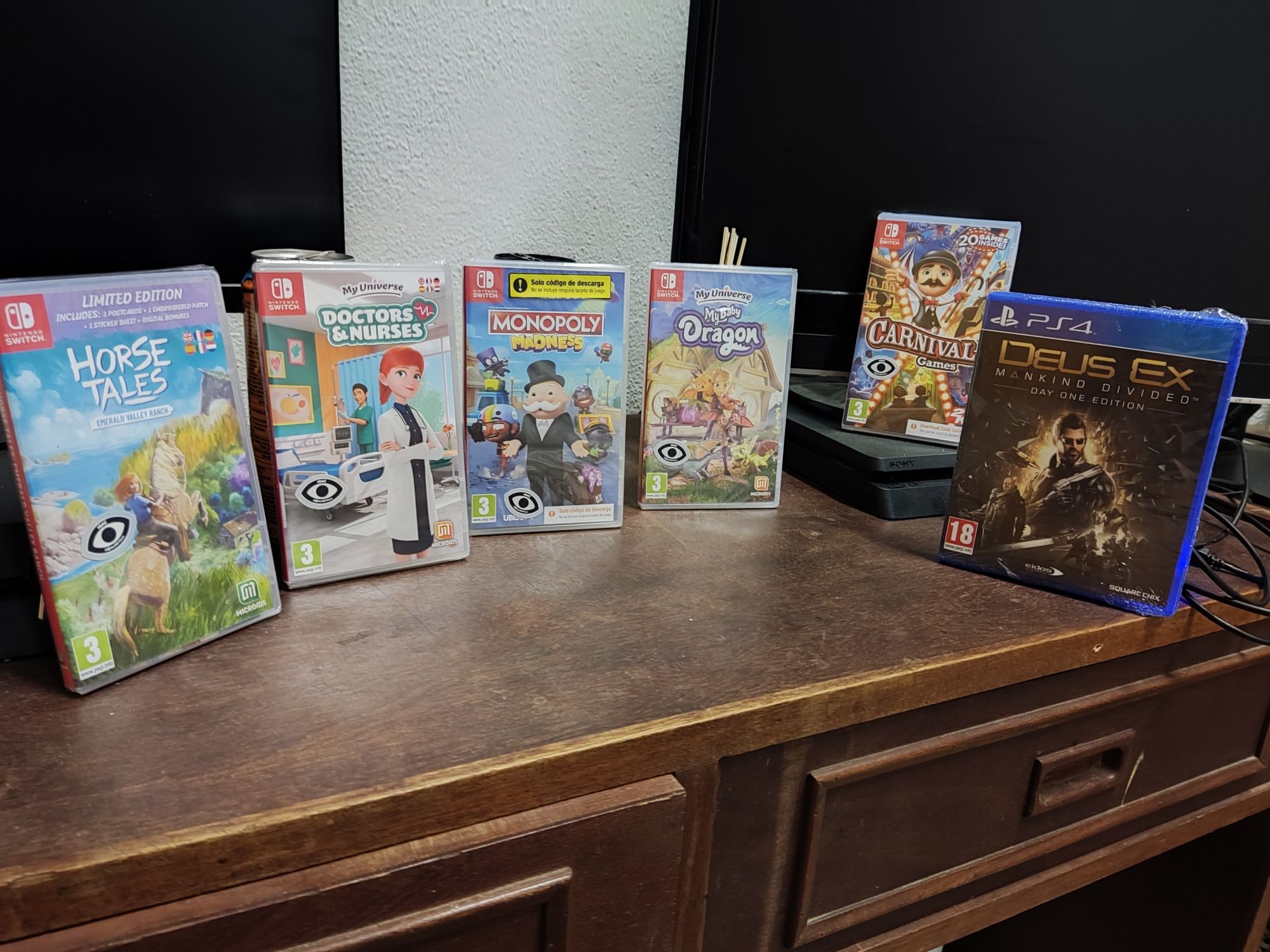 Jogos Nintendo switch e ps4 vendo separado