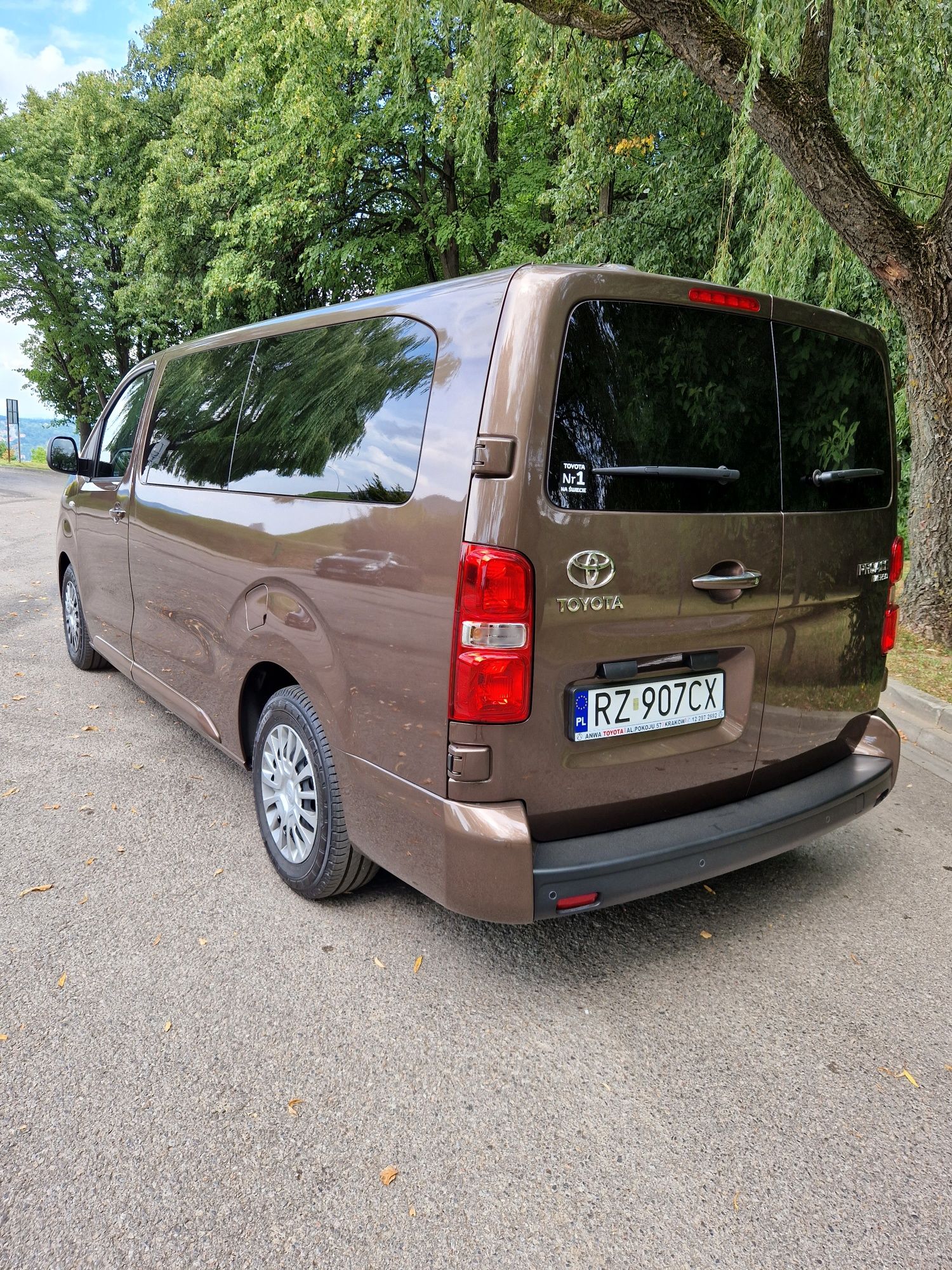 Wynajem busa 9-cio osobowego wolne terminy Lipiec  Wypożyczalnia aut,