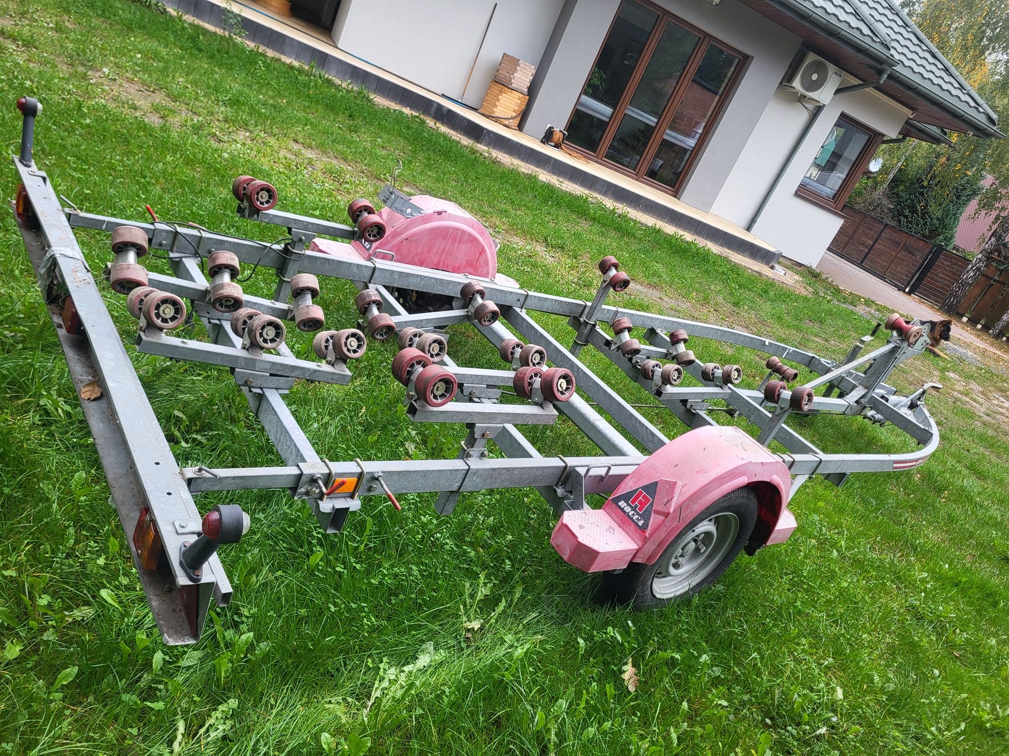 Przyczepa podłodziowa rocca 900 dmc hamulec najazdowy