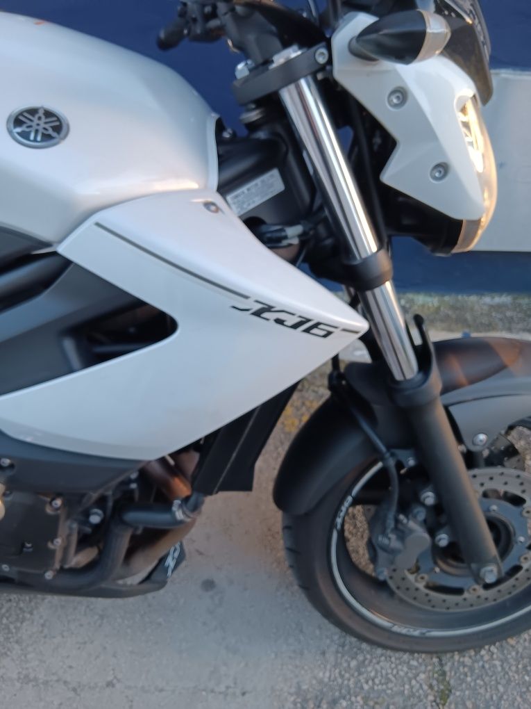 Yamaha XJ6N usada em bom estado sem nada a fazer ano 2014