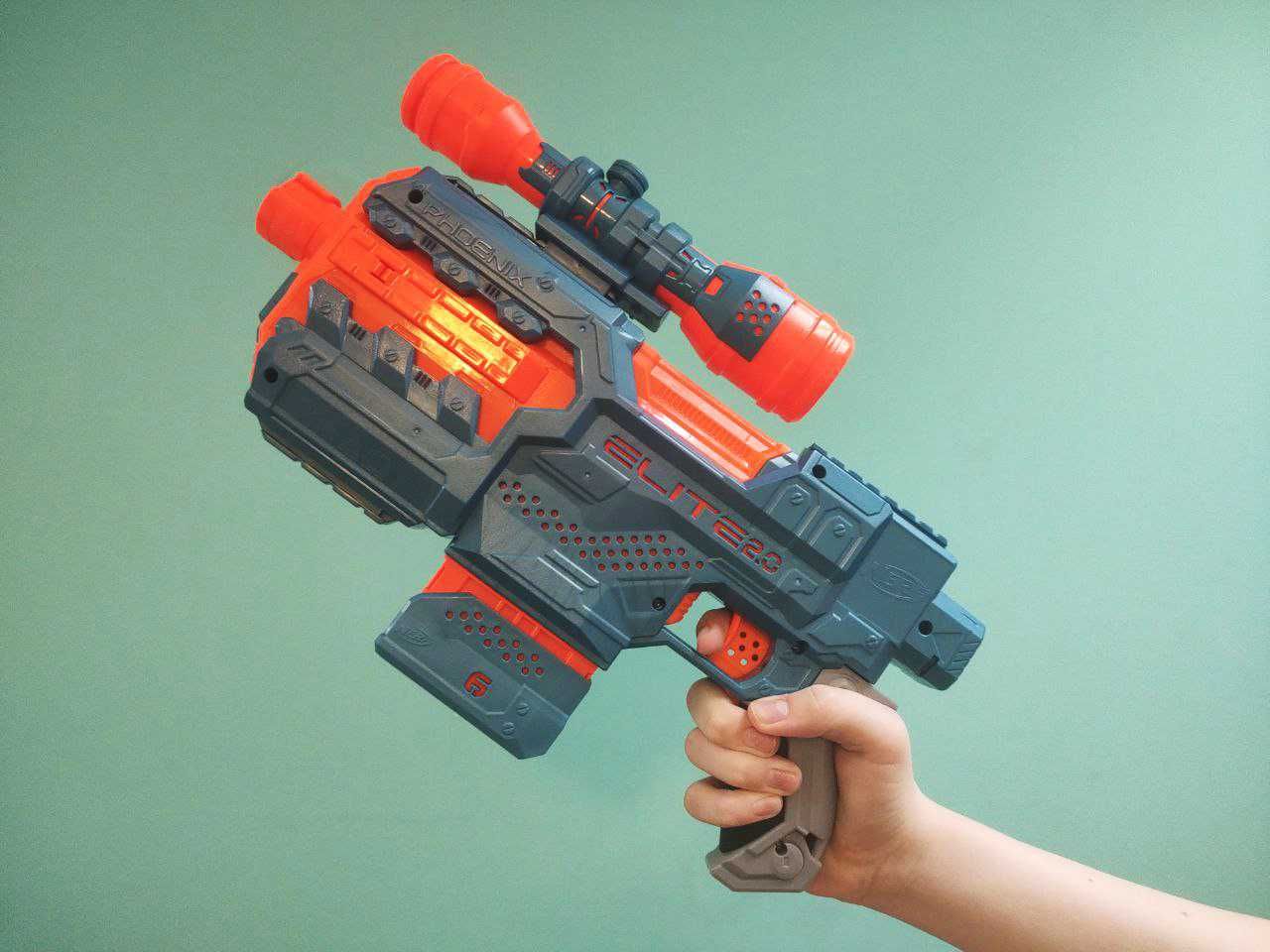 Nerf Elite 2.0 Phoenix CS-6 z celownikiem i 30 strzałkami w zestawie!