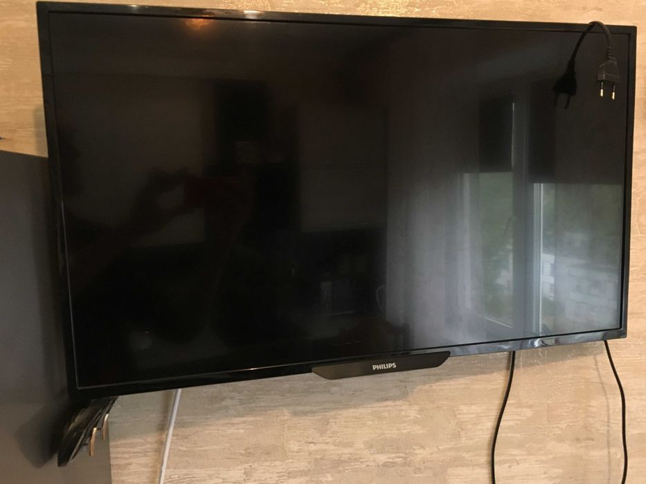 Телевизор Philips 32PFH4309/88.