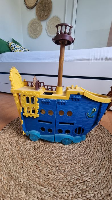 Barco Jack e os Piratas da Terra do Nunca