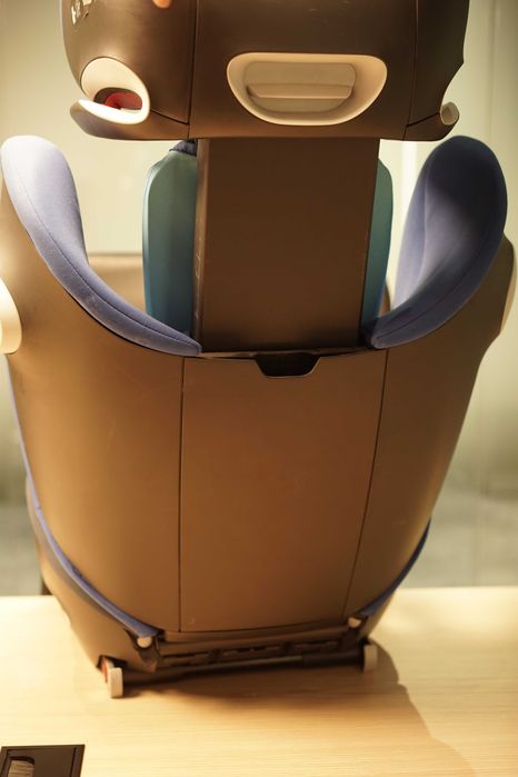 Автокрісло Дитяче Cybex Pallas M-Fix 2-в-1  Гарний технічний стан