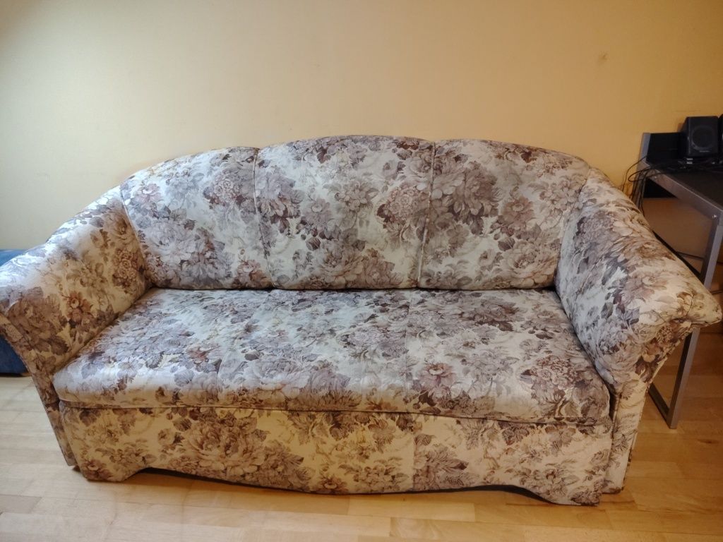 Wygodna sofa rozkładana 3 osobowa