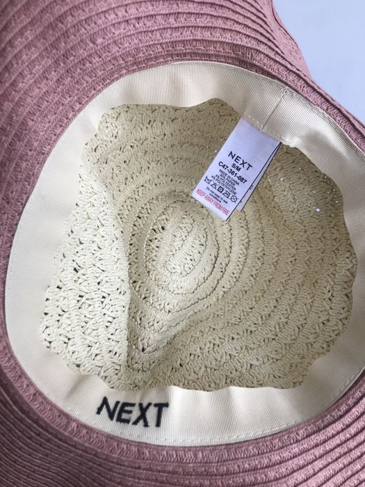 Пляжна коралова шляпка