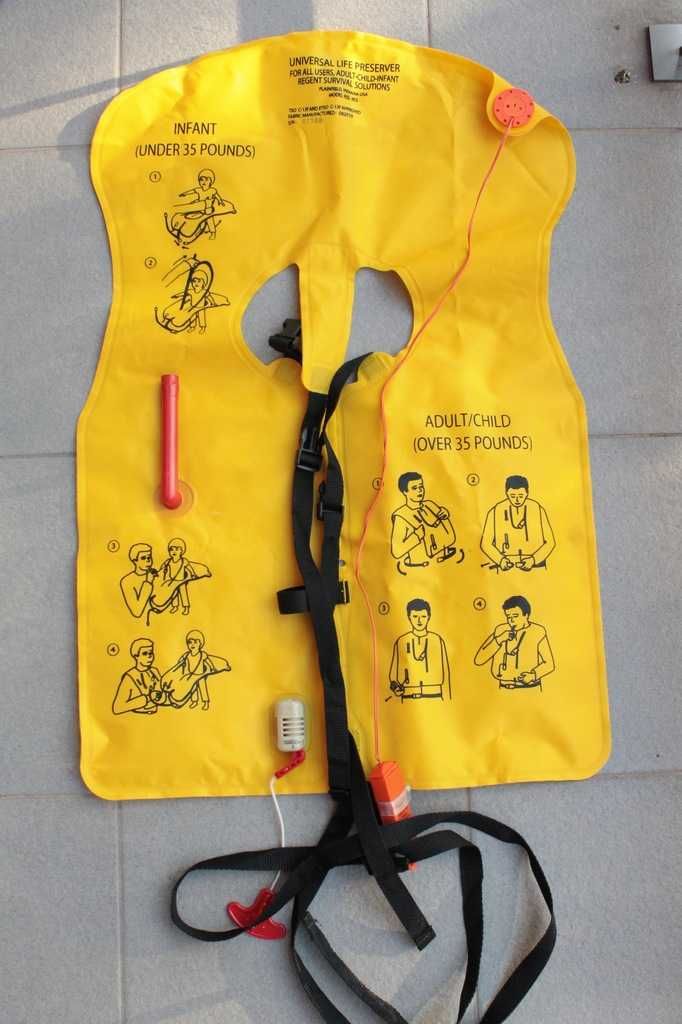 Ryanair life jacket kamizelka samolotowa ratunkowa NOWA ! zafoliowana