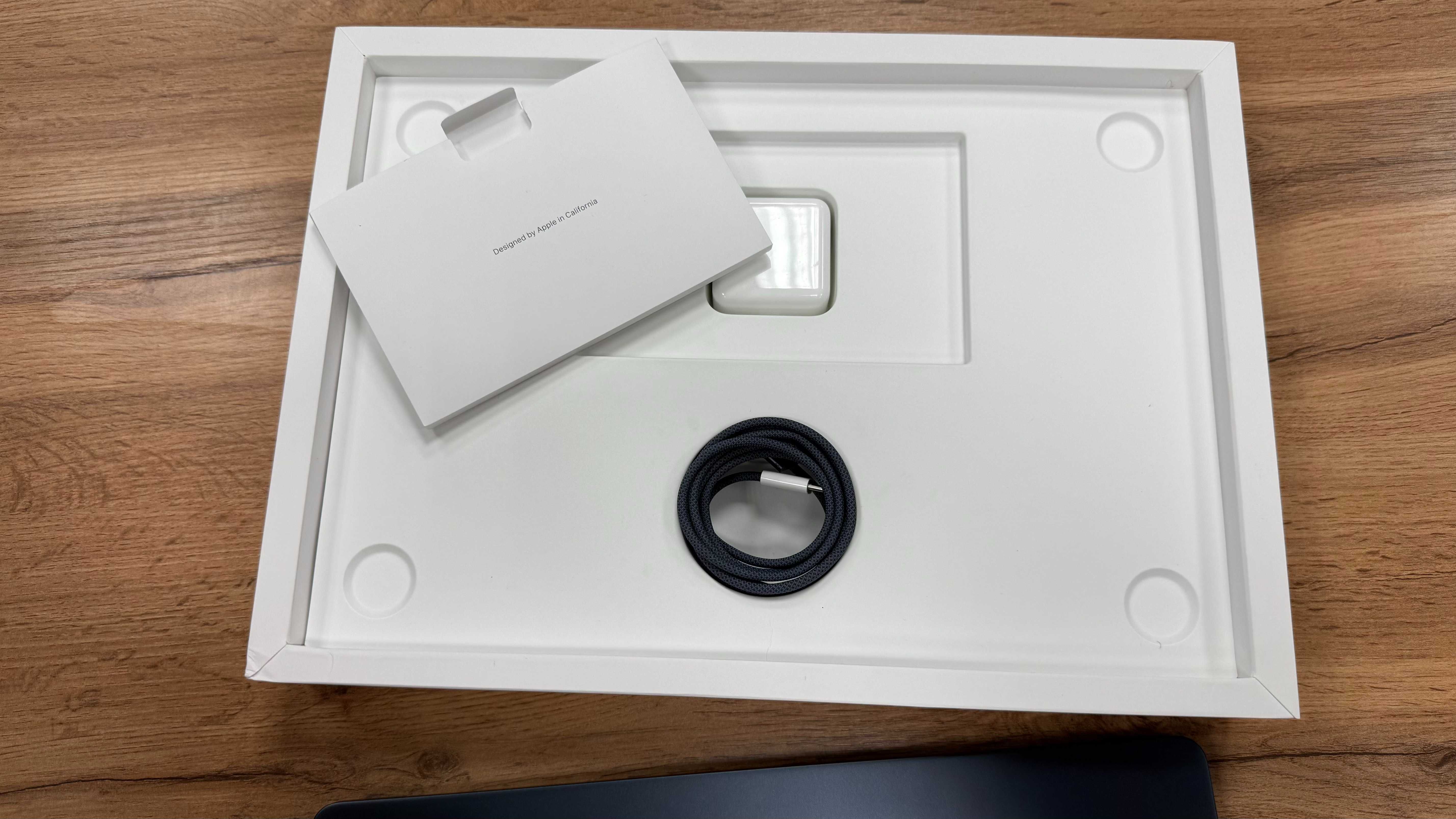 MacBook Air 15" M3 8GB/256GB Midnight 2024 (MRYU3LL/A)