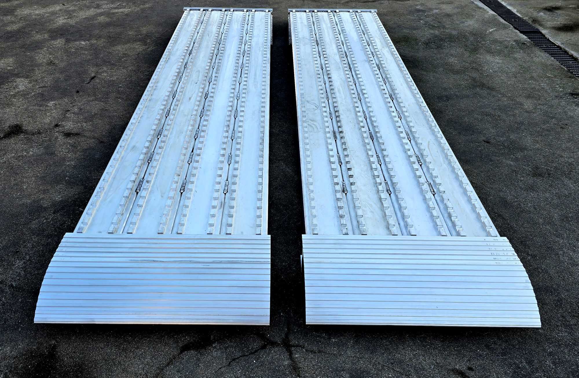 Najazdy aluminiowe PROFESSIONAL 3500x600x90mm mocow. na płetwę 10,6 t.