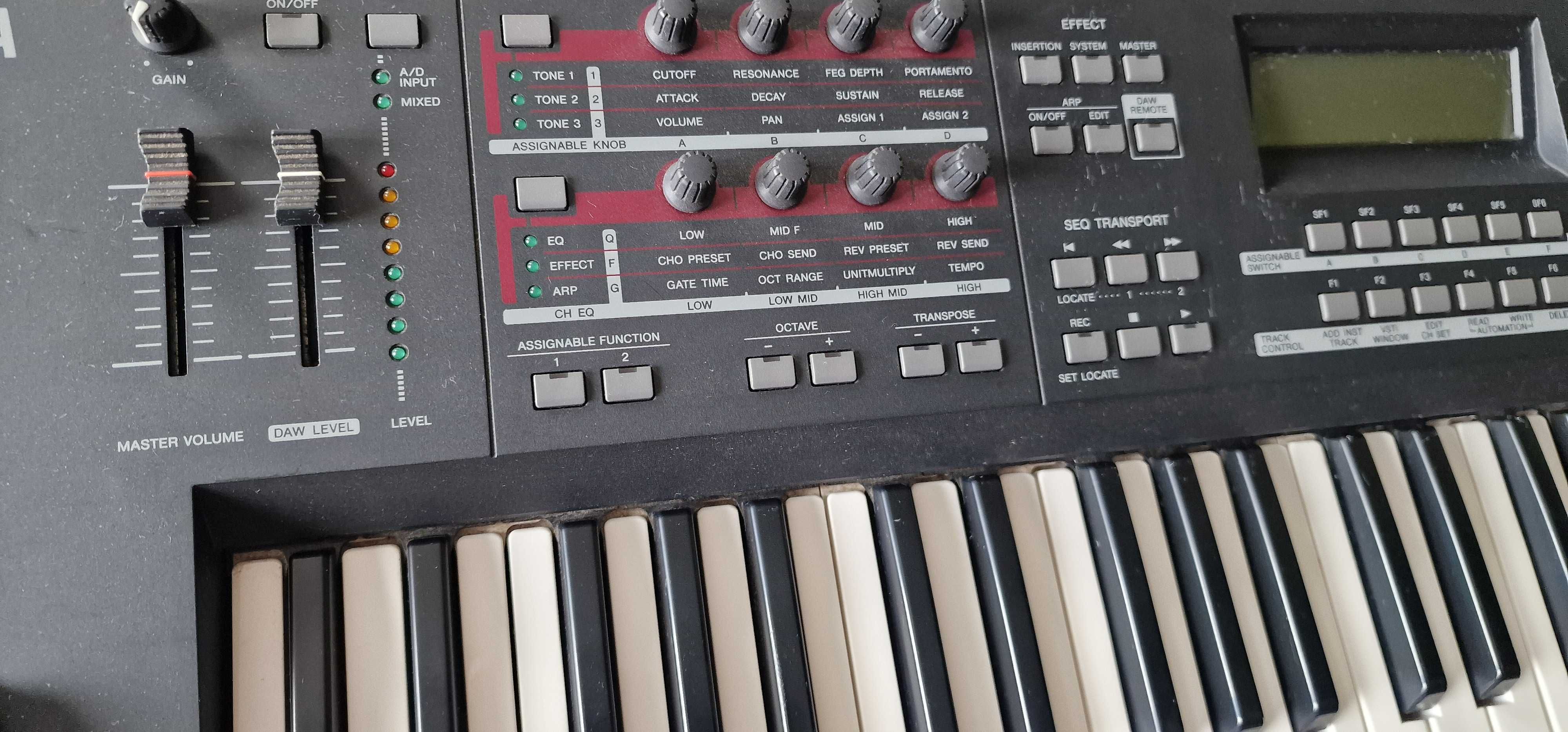 Syntezator Yamaha MO XF 6