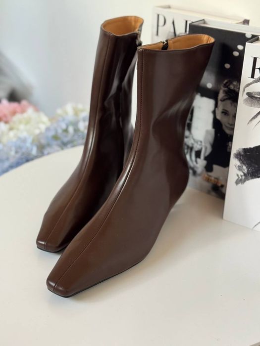 Сапоги , ботінки , чоботи під Massimo Dutti