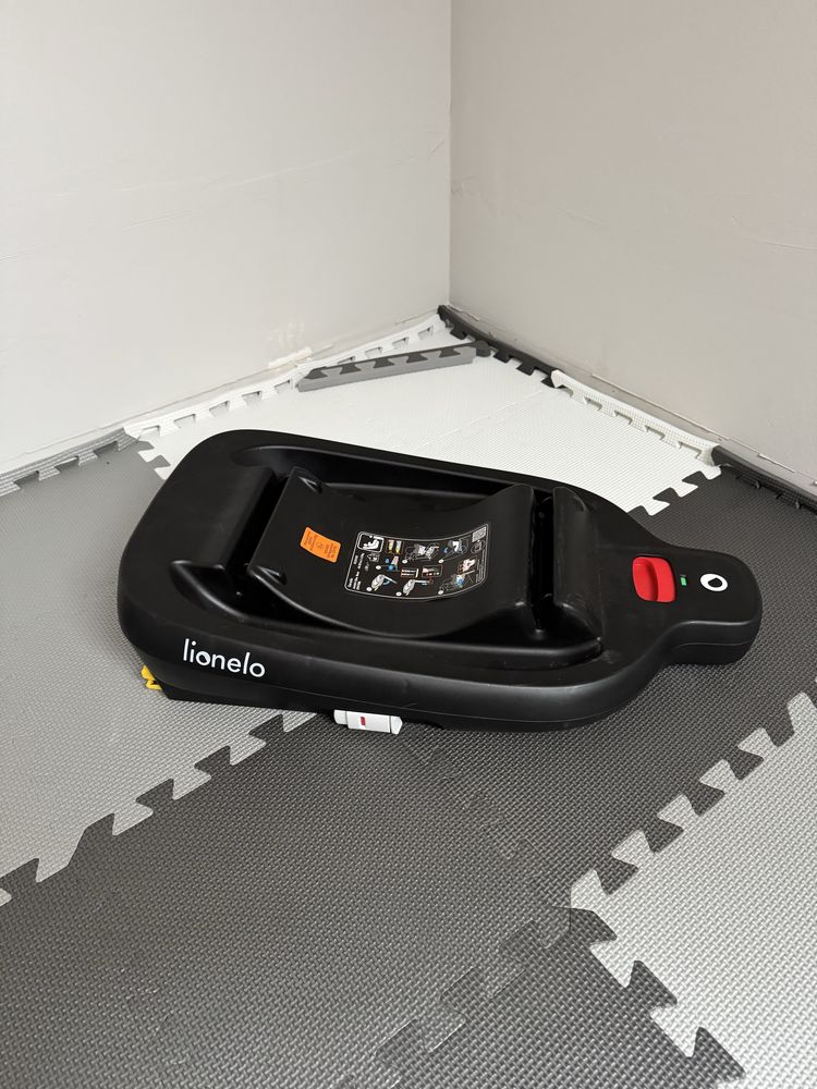 Lionelo Astrid I-Size SET (fotelik + baza ISOFIX)