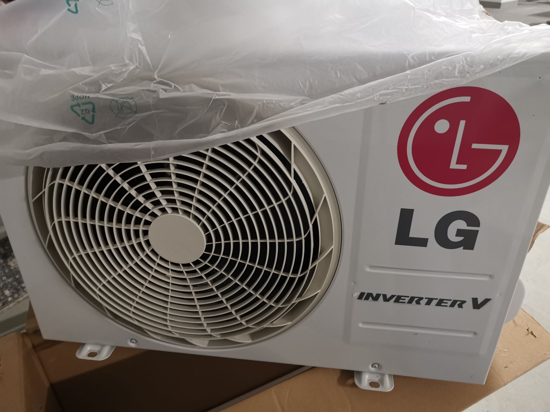 Ar condicionado LG E09EL.UA3 unidade exterior