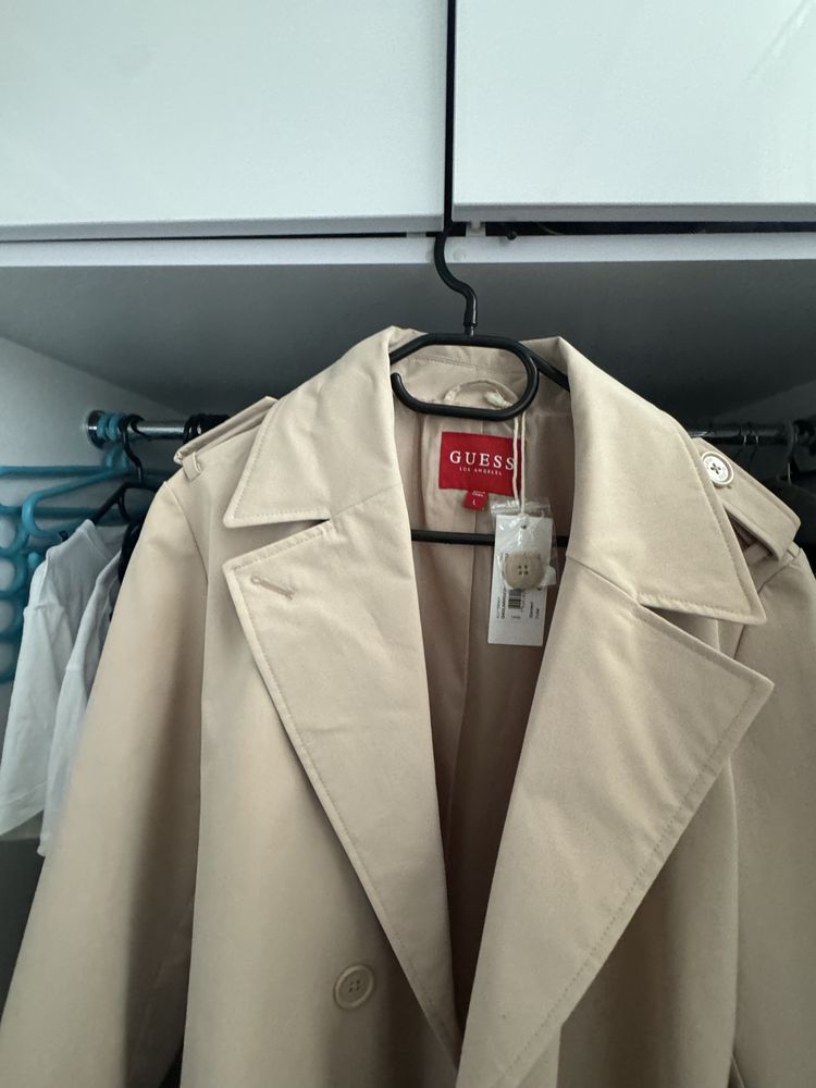Срочний продаж!Тренч Guess