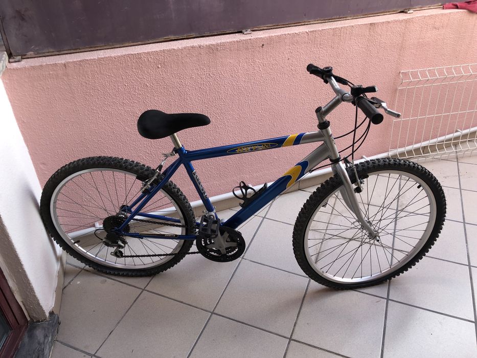 Bicicleta  todo o terreno modelo BTT