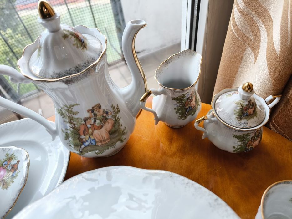 CHODZIEŻ Miłość Wiedeńska Serwis Obiadowo-Kawowy dla 12 osób/86 Części